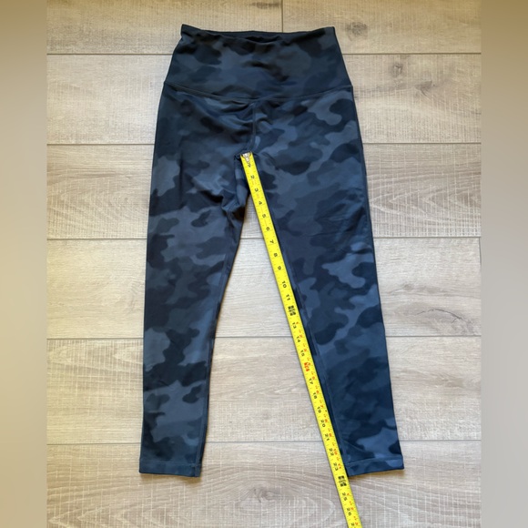 Zella Camo Print High-Waisted Capri Leggings - Picture 5 of 7